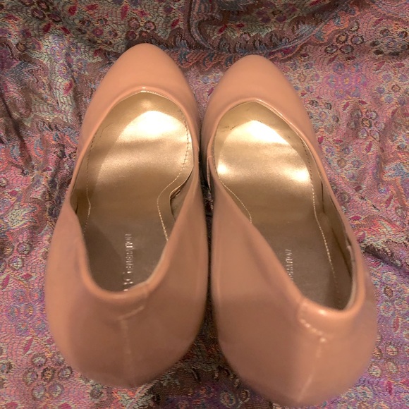 Patent leather nude BCBG generation platform heels - Picture 4 of 5